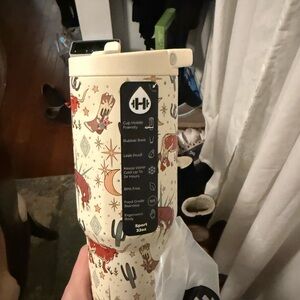 HydroJug 32oz Rodeo design